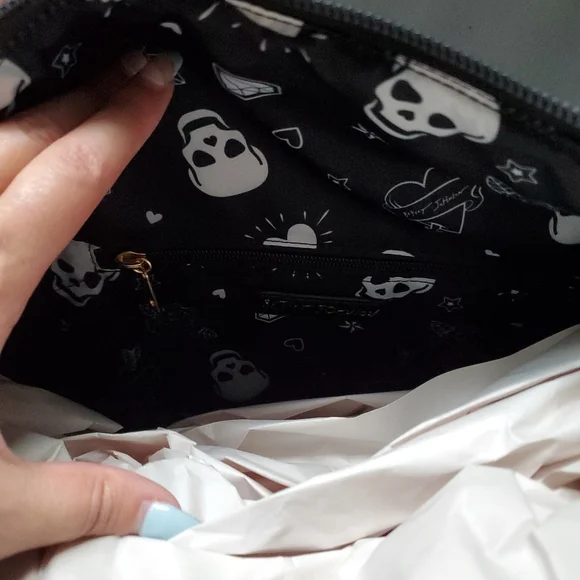 Betsey Johnson embossed Skull Embossed Weekender Duffle Bag - Picture 5 of 6